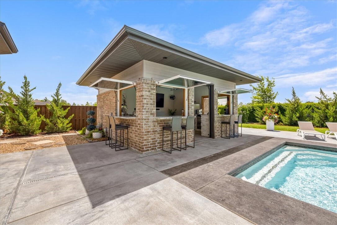 Property Photo: 8702 Flycatcher Place AR 72713