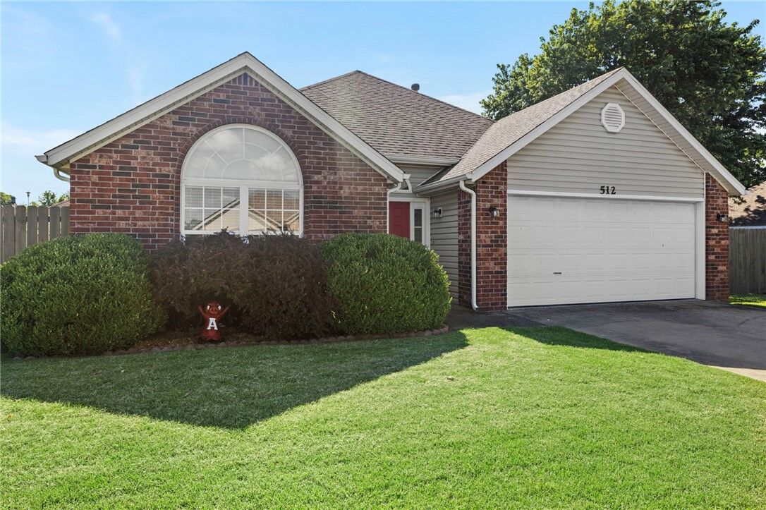 Property Photo:  512 Topaz  AR 72745 