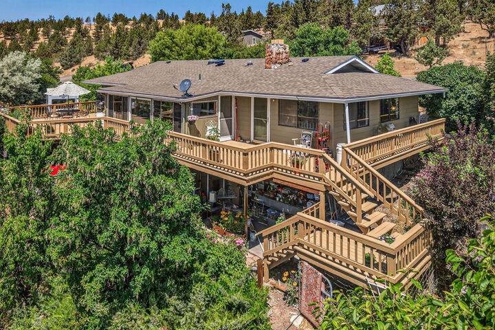 Property Photo:  11666 NW Lister Avenue  OR 97754 