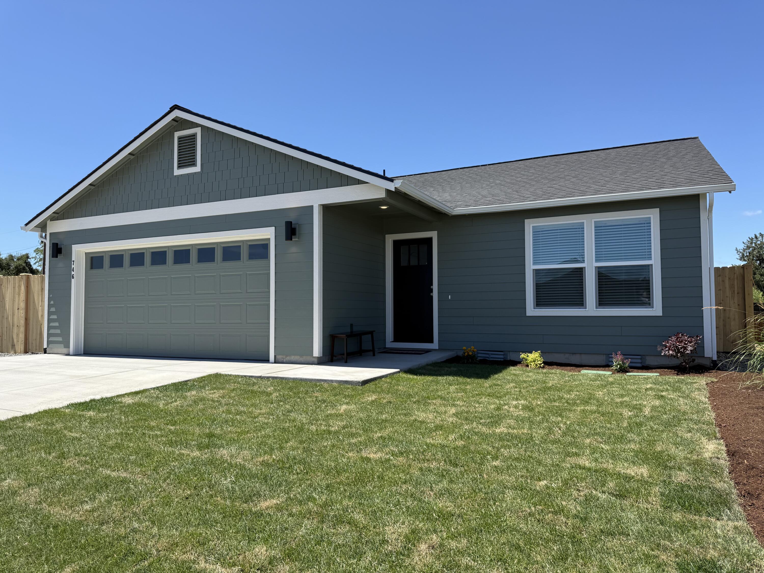 734 NE Rickenbacker Road  Madras OR 97741 photo