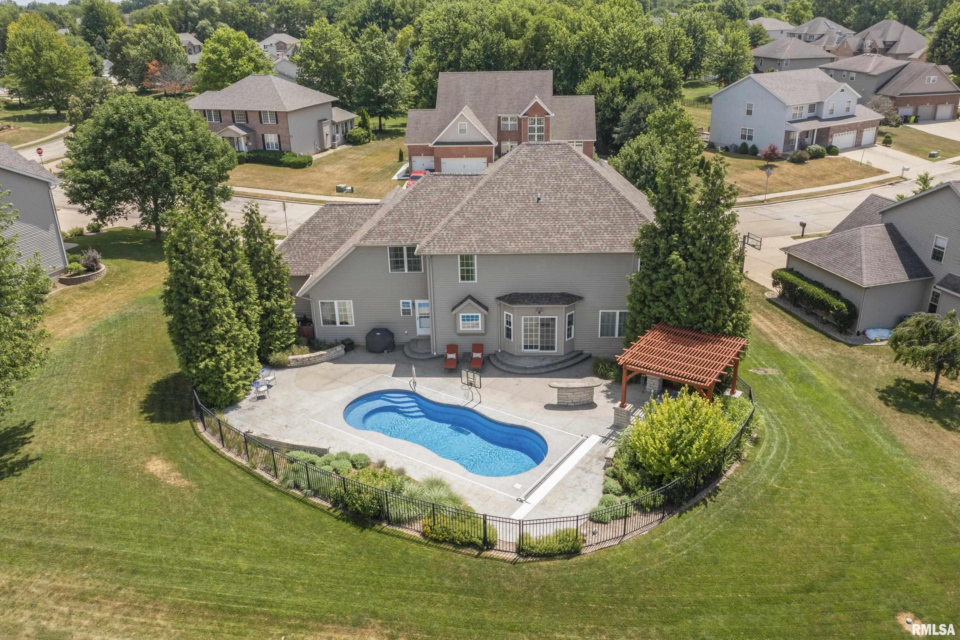 Property Photo: 10615 N Collett Road IL 61615