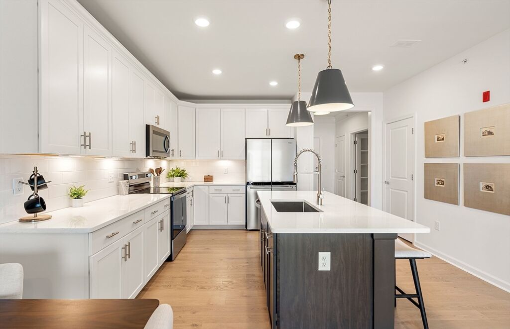 Property Photo:  320 Martins Landing Way 204  MA 01864 
