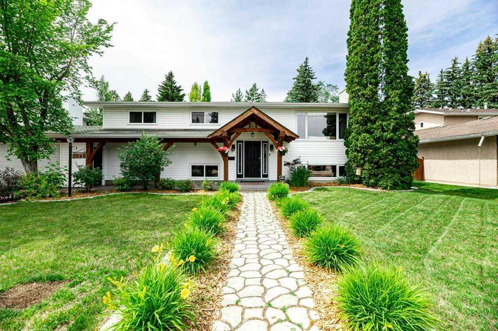 Property Photo: 3528 44A Avenue AB T4N 3K3