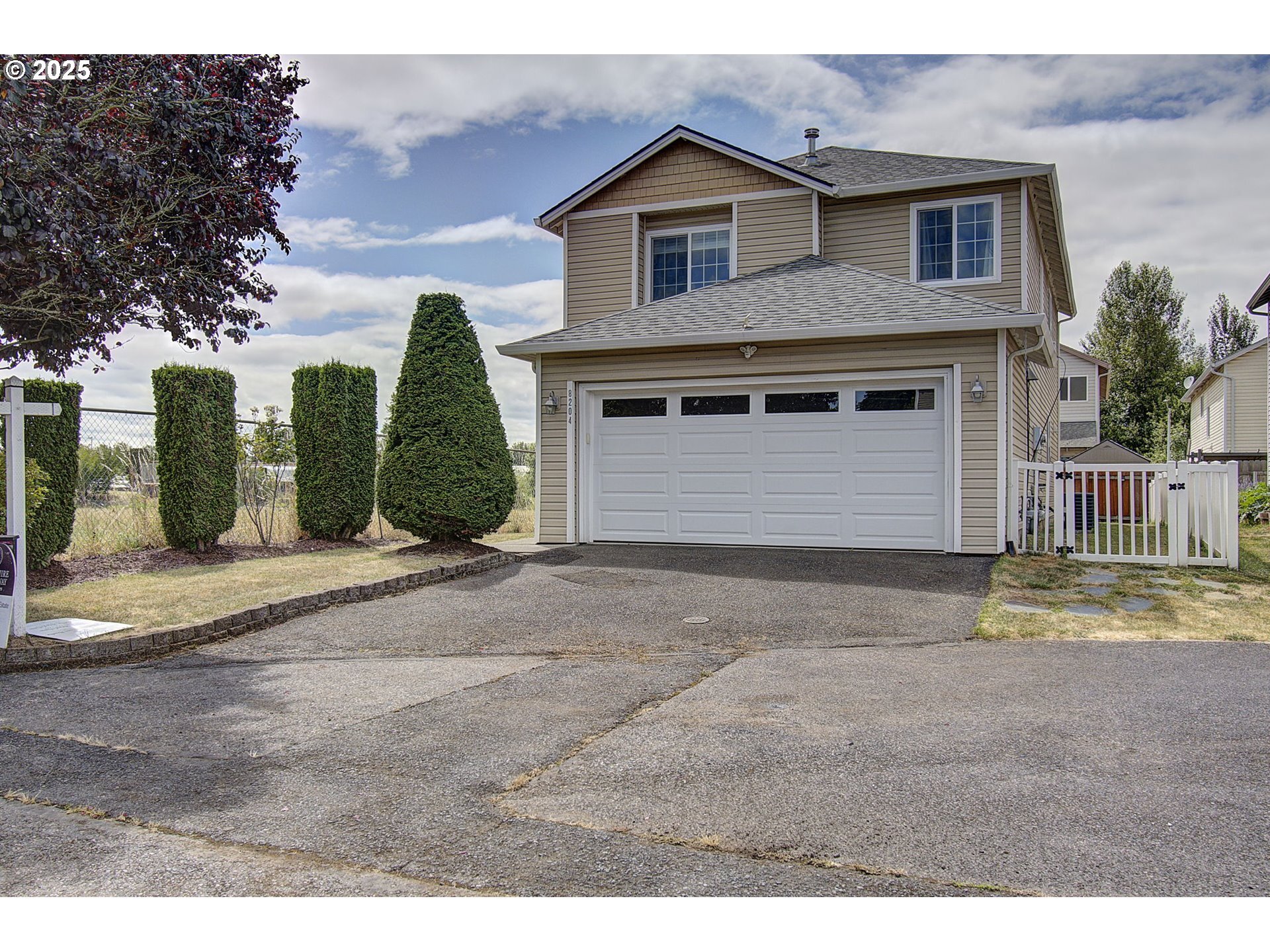 Property Photo:  8204 NE 21st Pl  WA 98665 