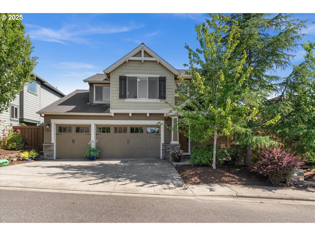 Property Photo: 9880 NW Wayne Ln OR 97229