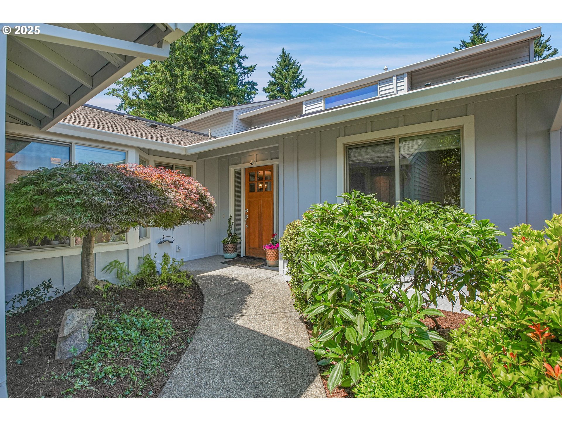 9415 SW Brentwood Pl  Portland OR 97224 photo