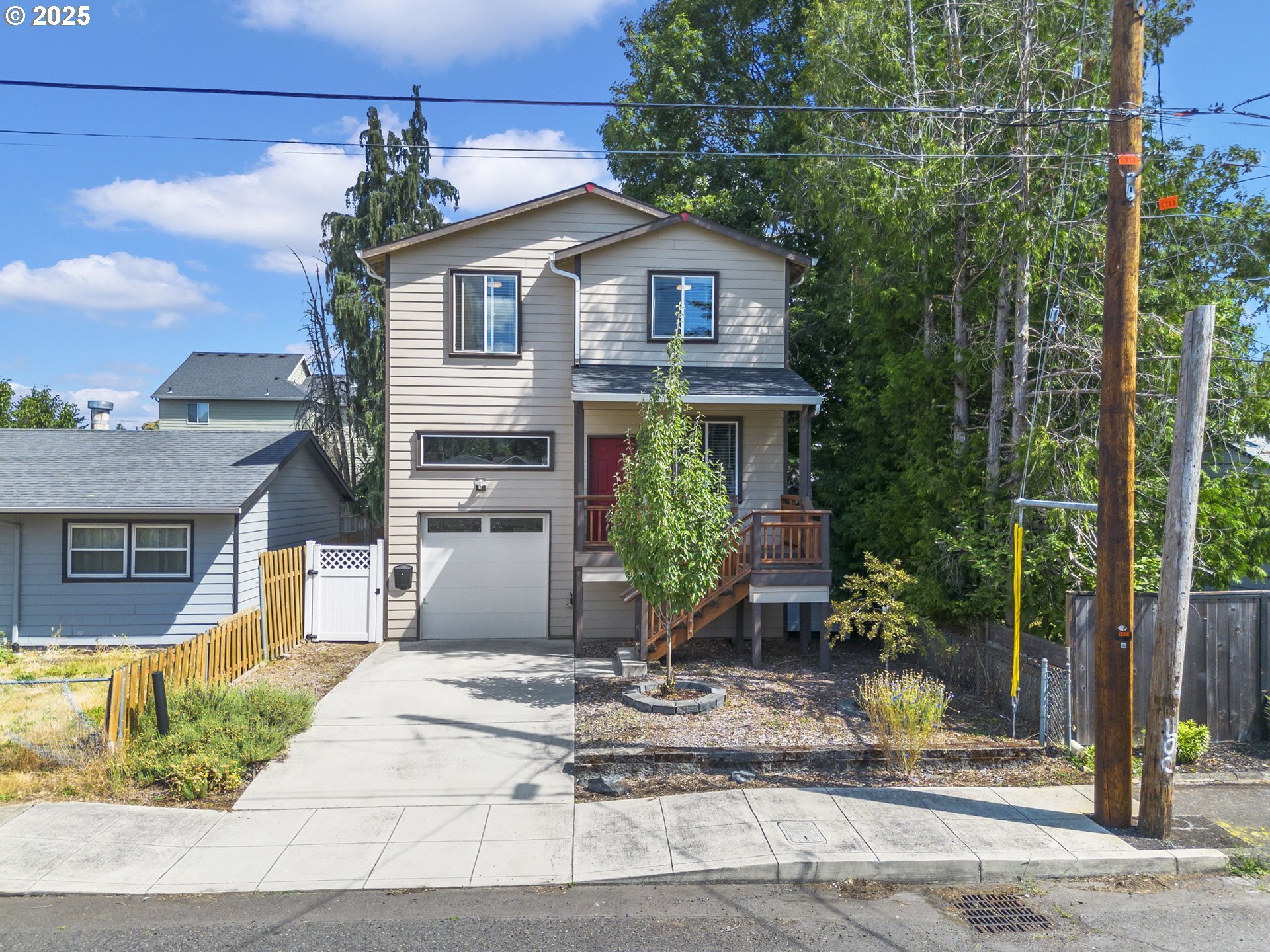 Property Photo: 9971 SE Yukon St OR 97266