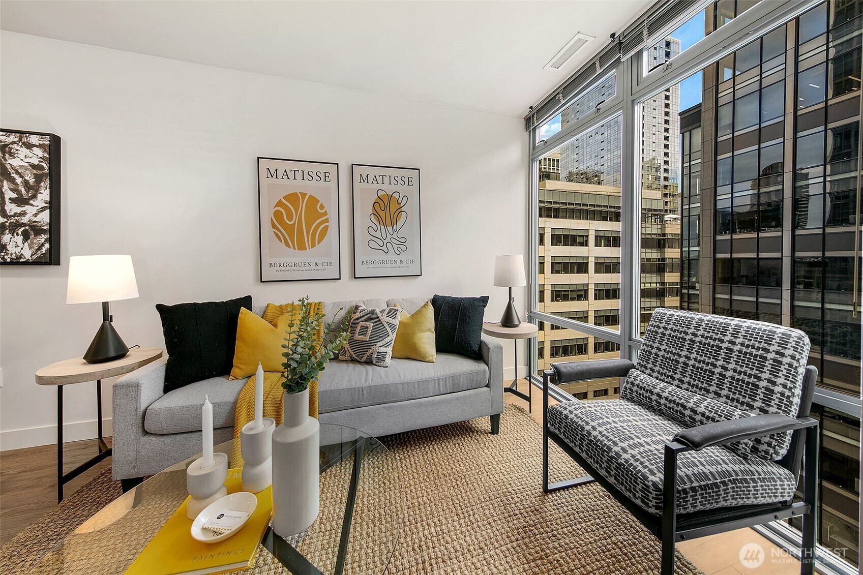 Property Photo: 819 Virginia Street 1606 WA 98101