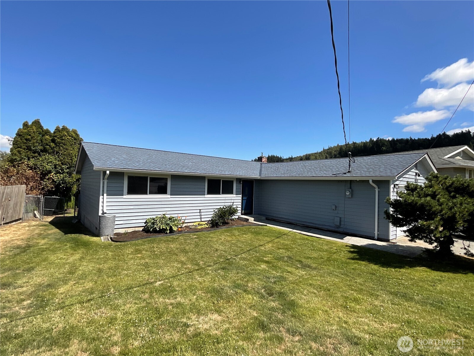 699  Maplewood Loop  Oak Harbor WA 98277 photo