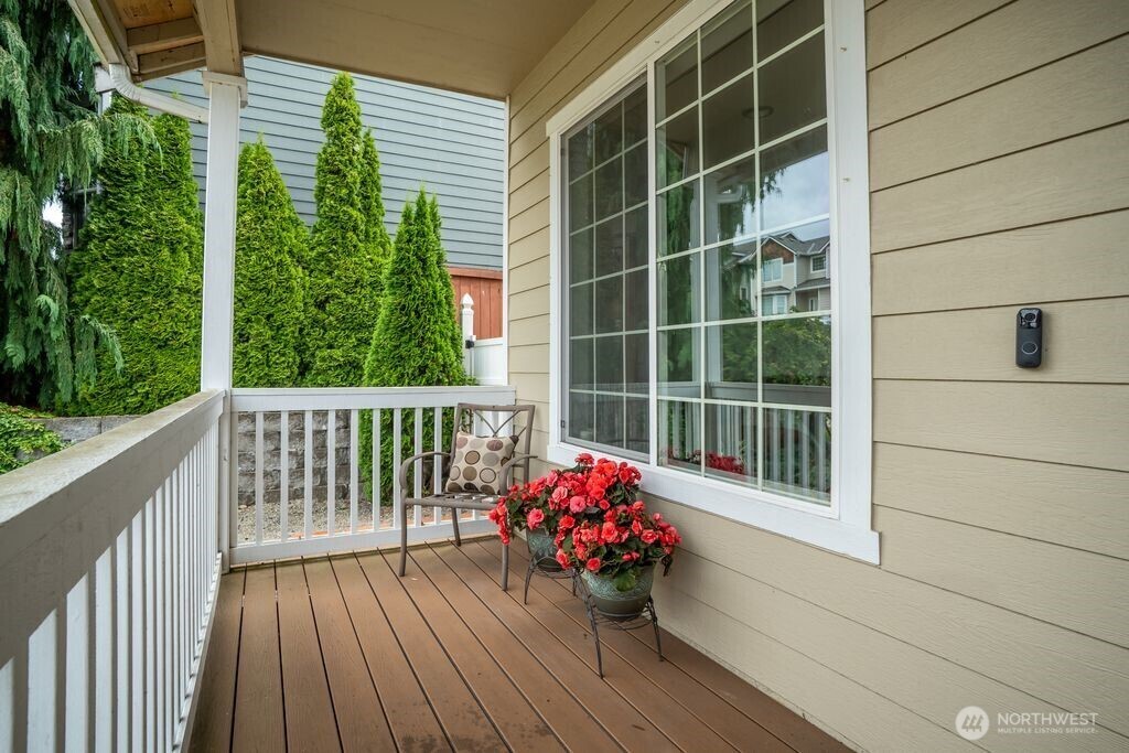 Property Photo: 6924 38th Place NE WA 98270