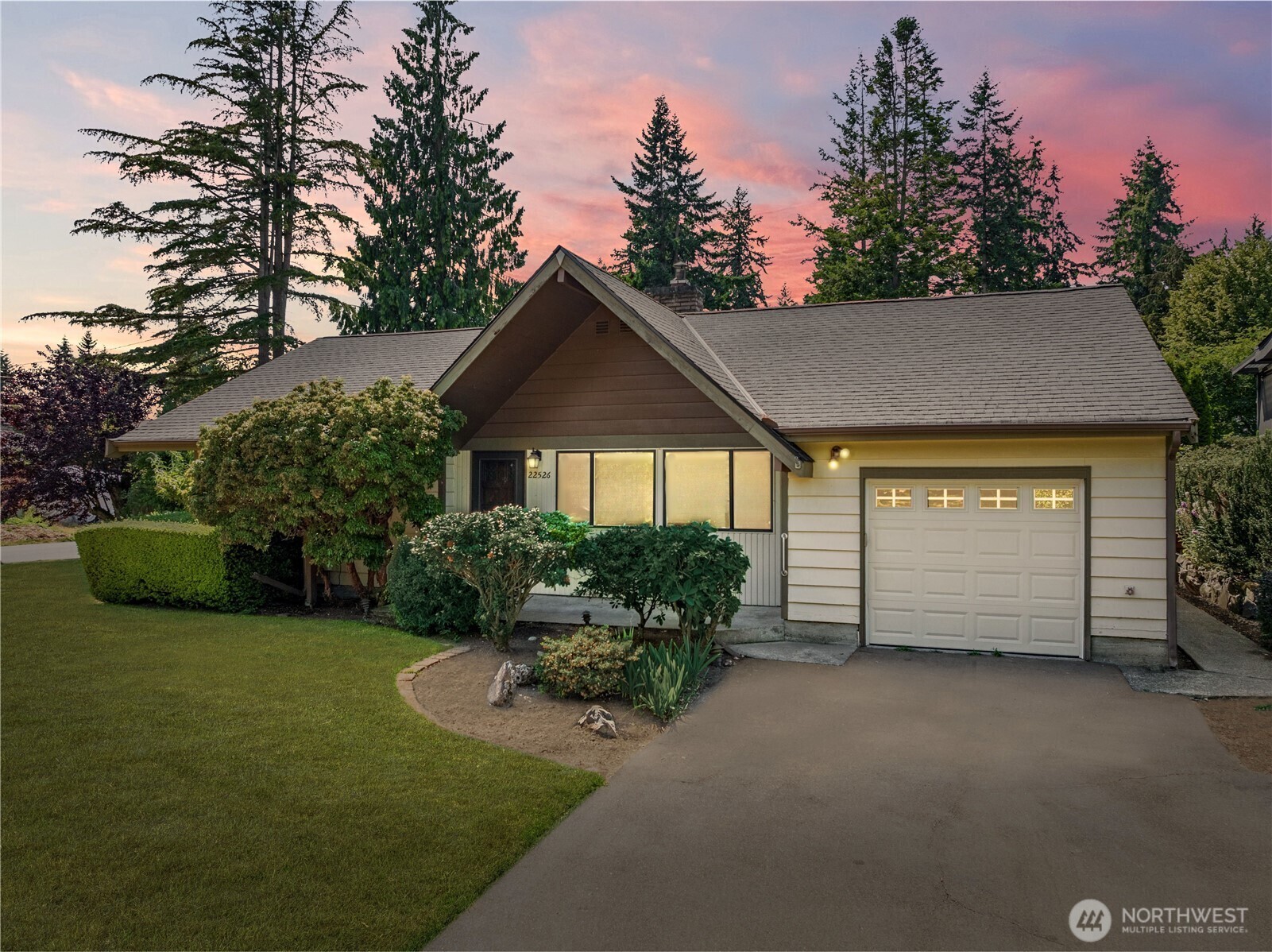 Property Photo: 22526 87th Place W WA 98026