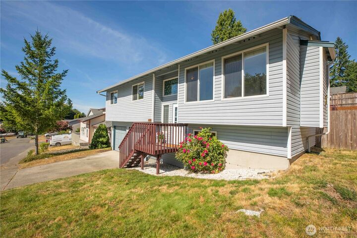 1985  Snowridge Avenue  Port Orchard WA 98366 photo