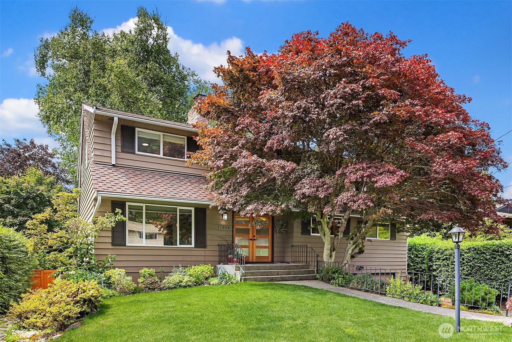 Property Photo: 17905 3rd Avenue NW WA 98177