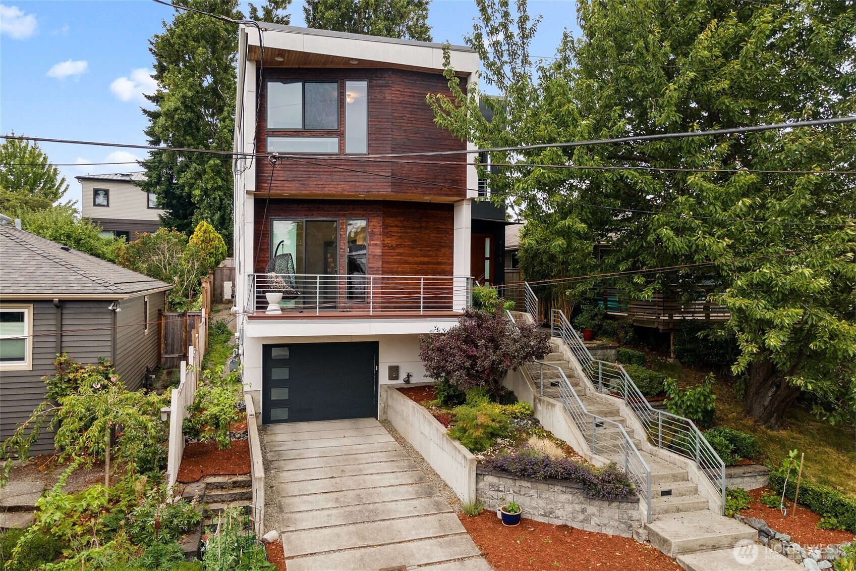 4113  Palatine Avenue N  Seattle WA 98103 photo