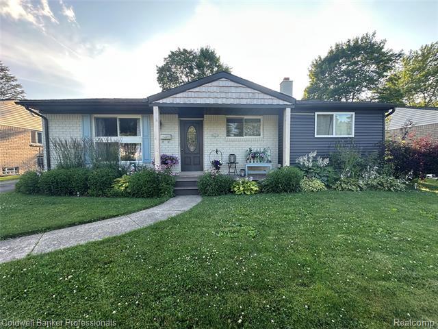 Property Photo: 753 Lincoln Street MI 48446