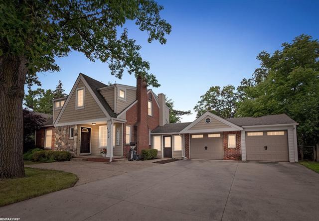 1828 W 12 Mile Road  Royal Oak MI 48073 photo