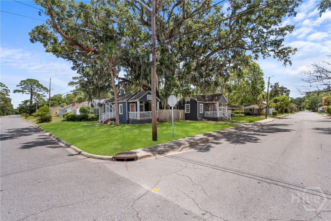 Property Photo: 2141 New York Avenue GA 31404
