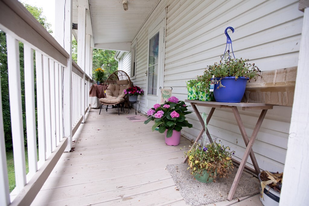 Property Photo: 405 E Second St VA 23901