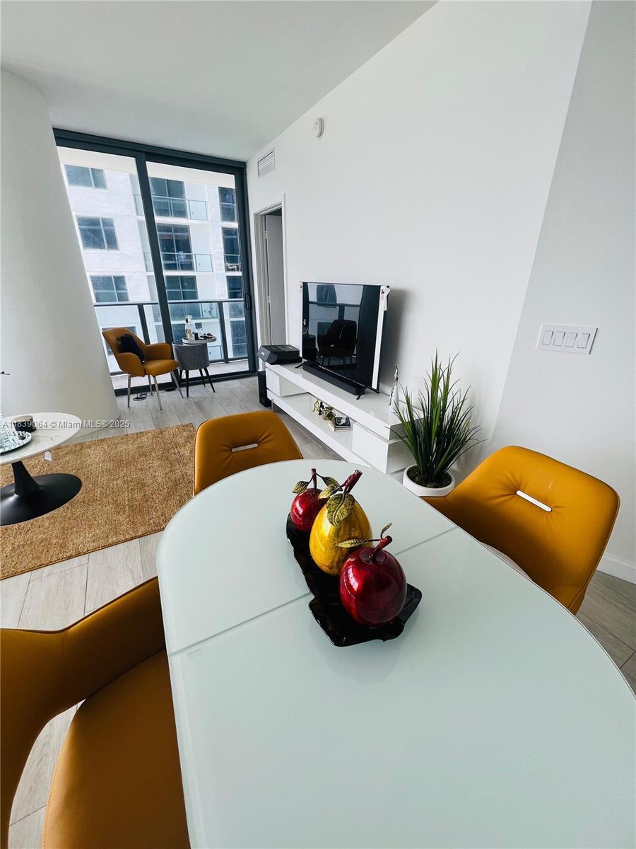 Property Photo: 55 SW 9th St 3308 FL 33130