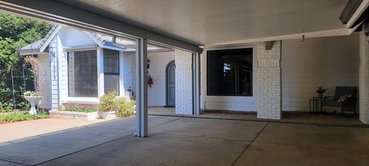 Property Photo: 1575 St Andrews Drive CA 96003