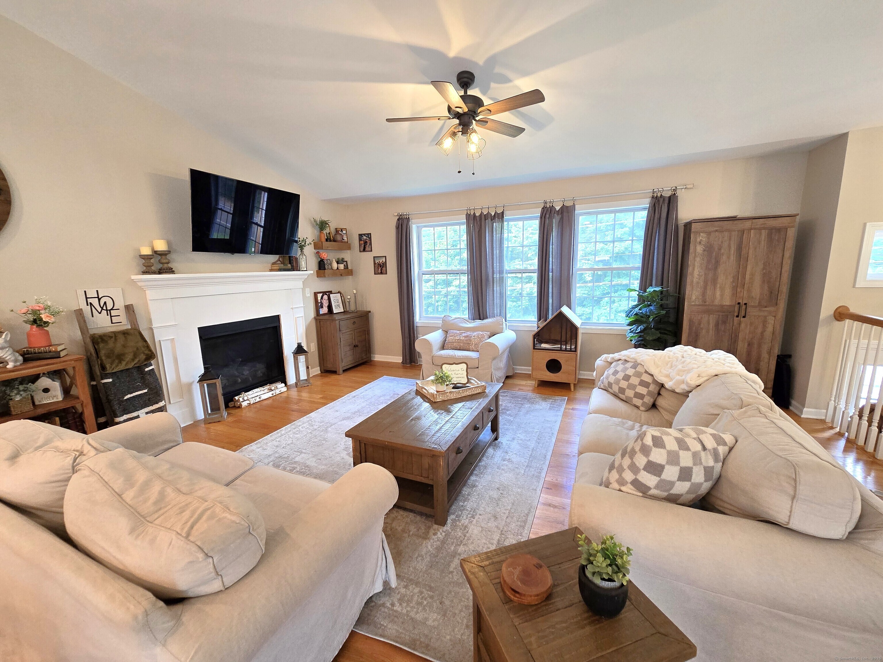 Property Photo: 264 Central Avenue CT 06716