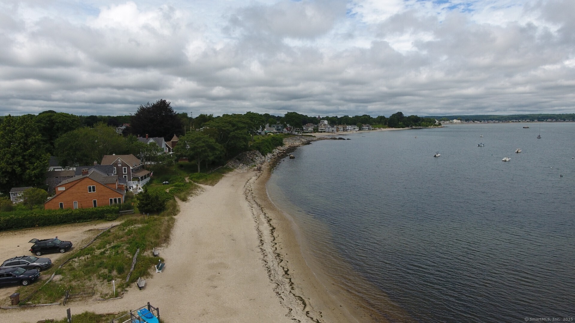 Property Photo: 5 Fuller Court CT 06357