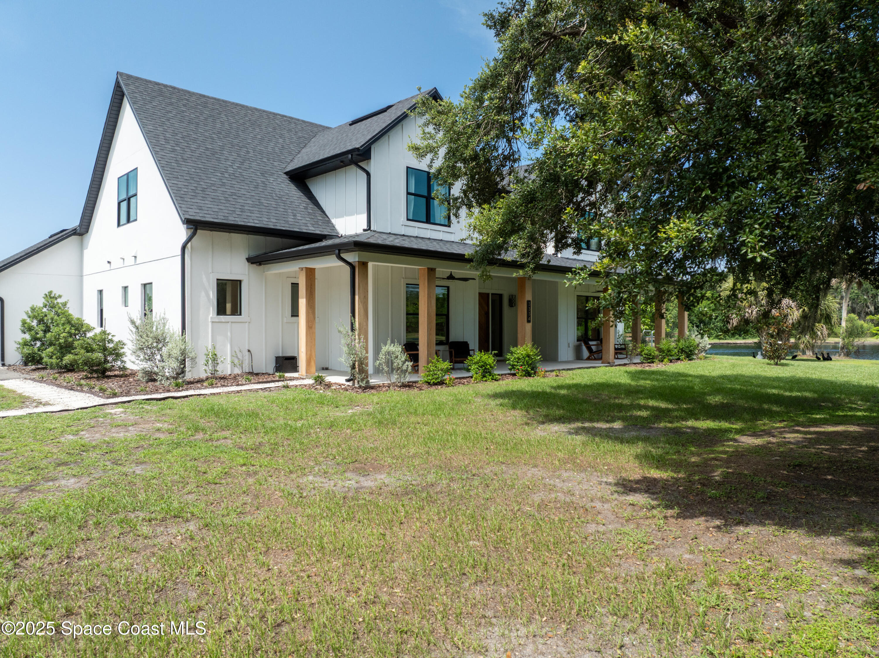 Property Photo: 3334 N Tropical Trail FL 32953