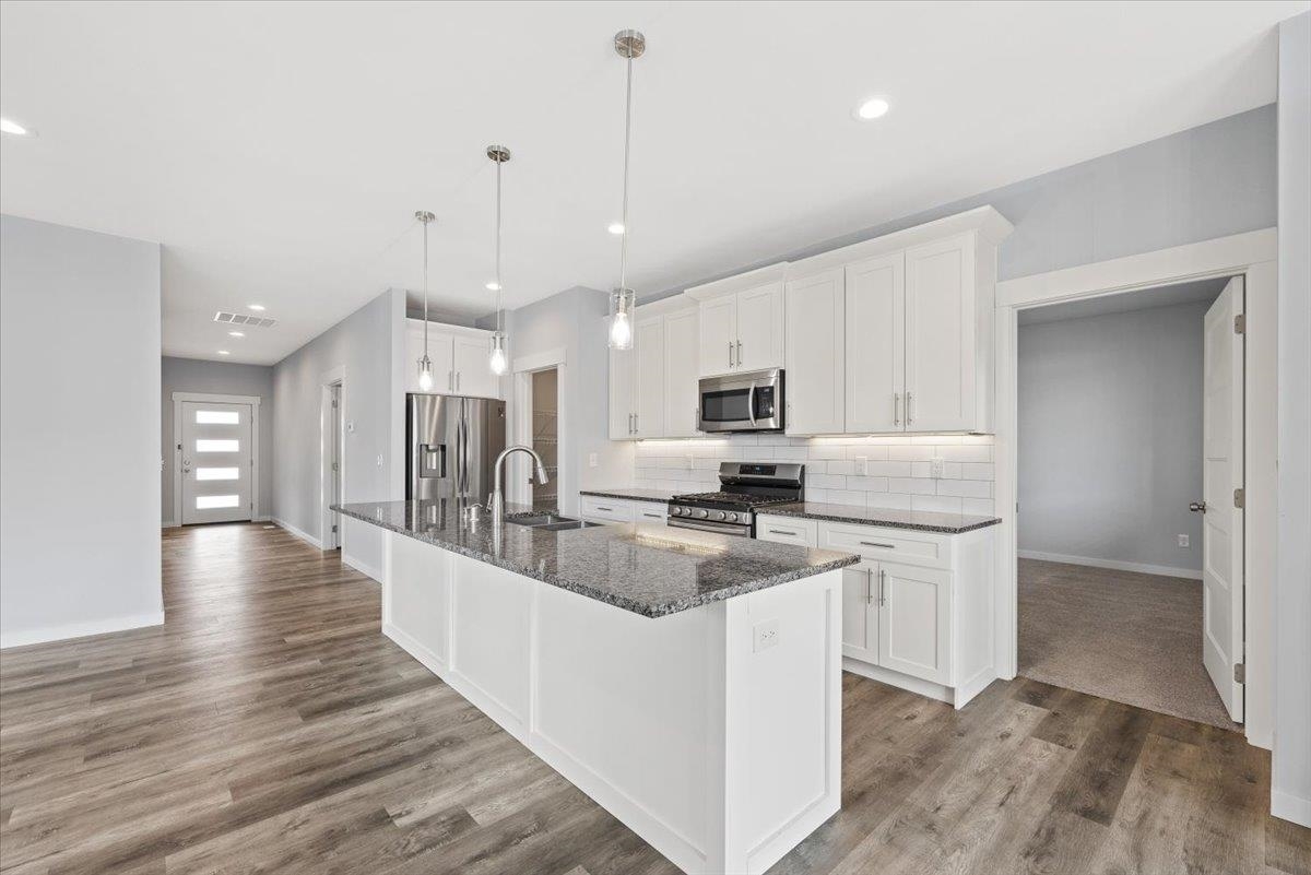 Property Photo: 4919 E Grace Ave WA 99217