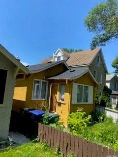 Property Photo: 509 G Avenue S SK S7M 1V7
