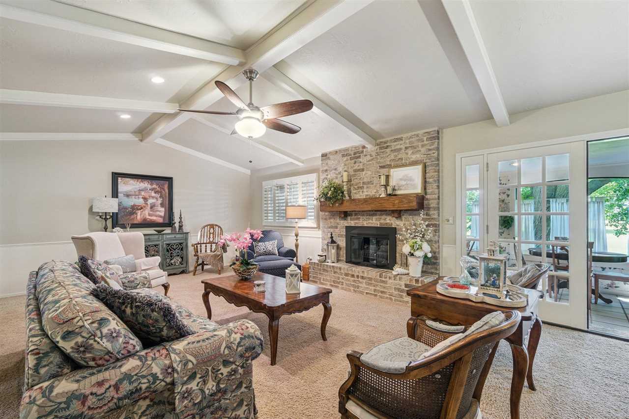 Property Photo:  1605 N Skinner Avenue  OK 74030 