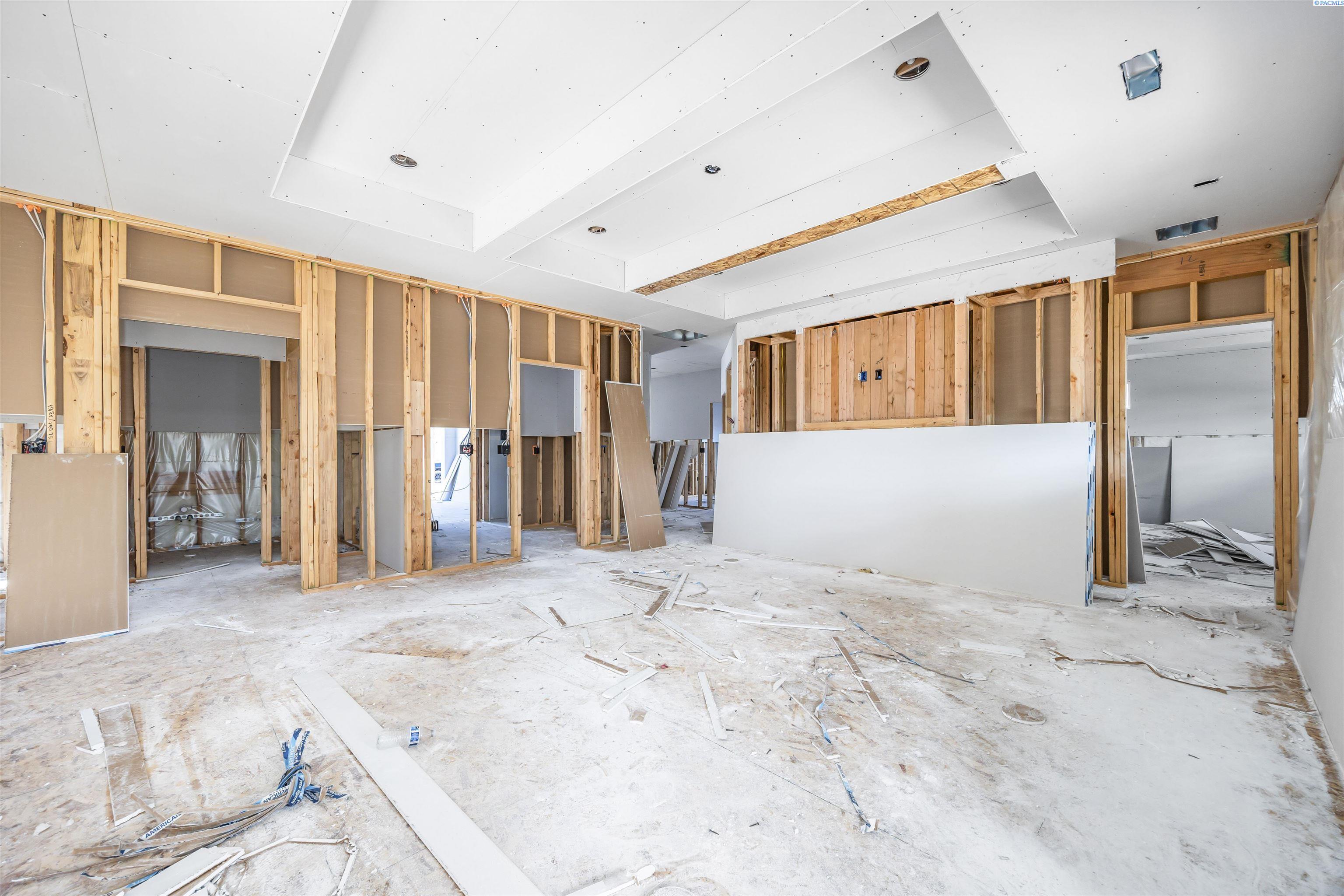 Property Photo: 206 Schrute Road WA 99350