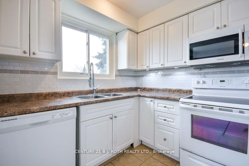 Property Photo: 247 Letitia Street ON L4N 4Y7