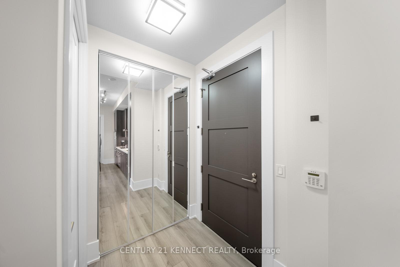 20 John Street 617  Toronto ON M5V 0G5 photo