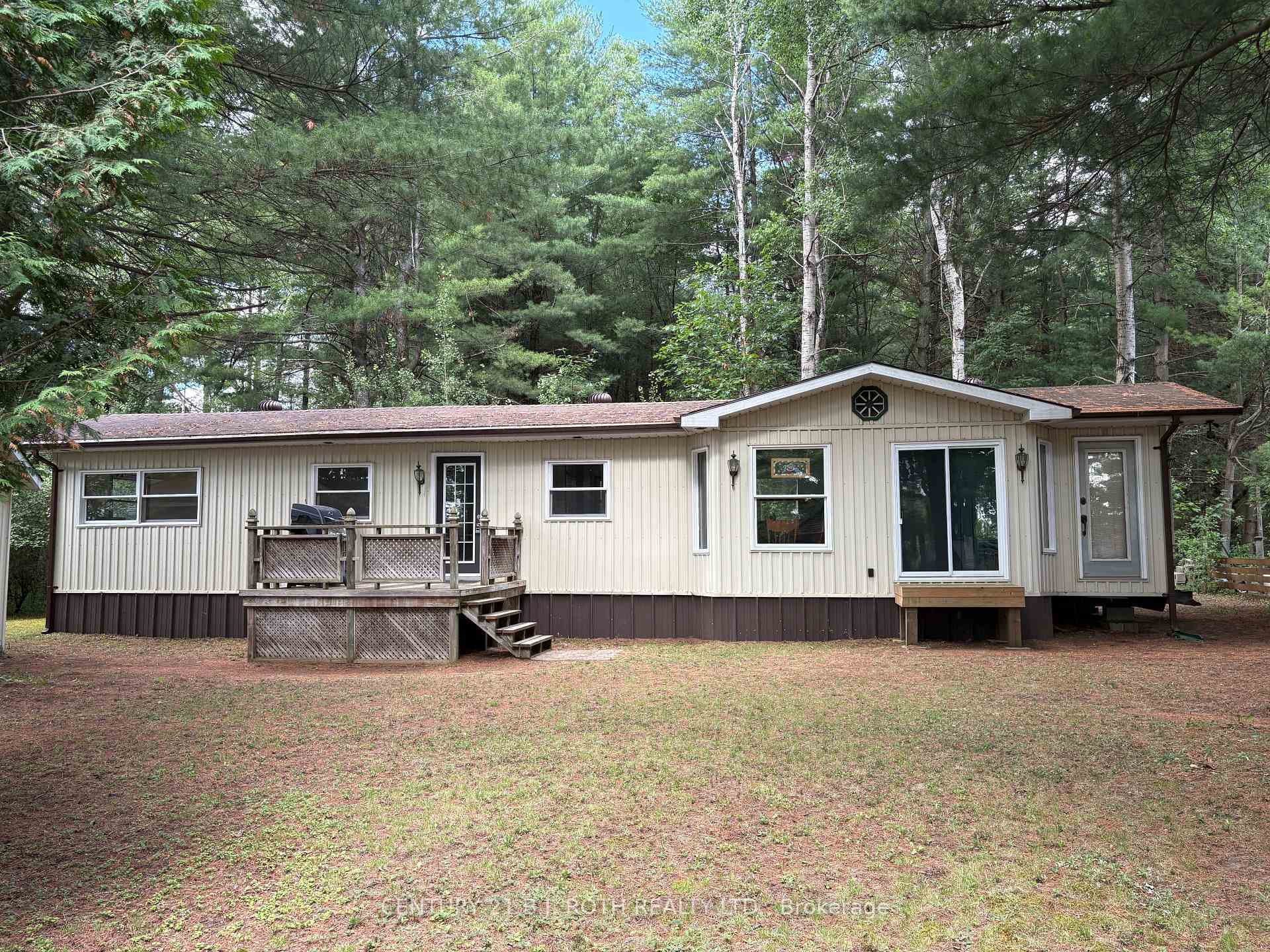 5216 90 County Road 81  Springwater ON L0M 1T2 photo