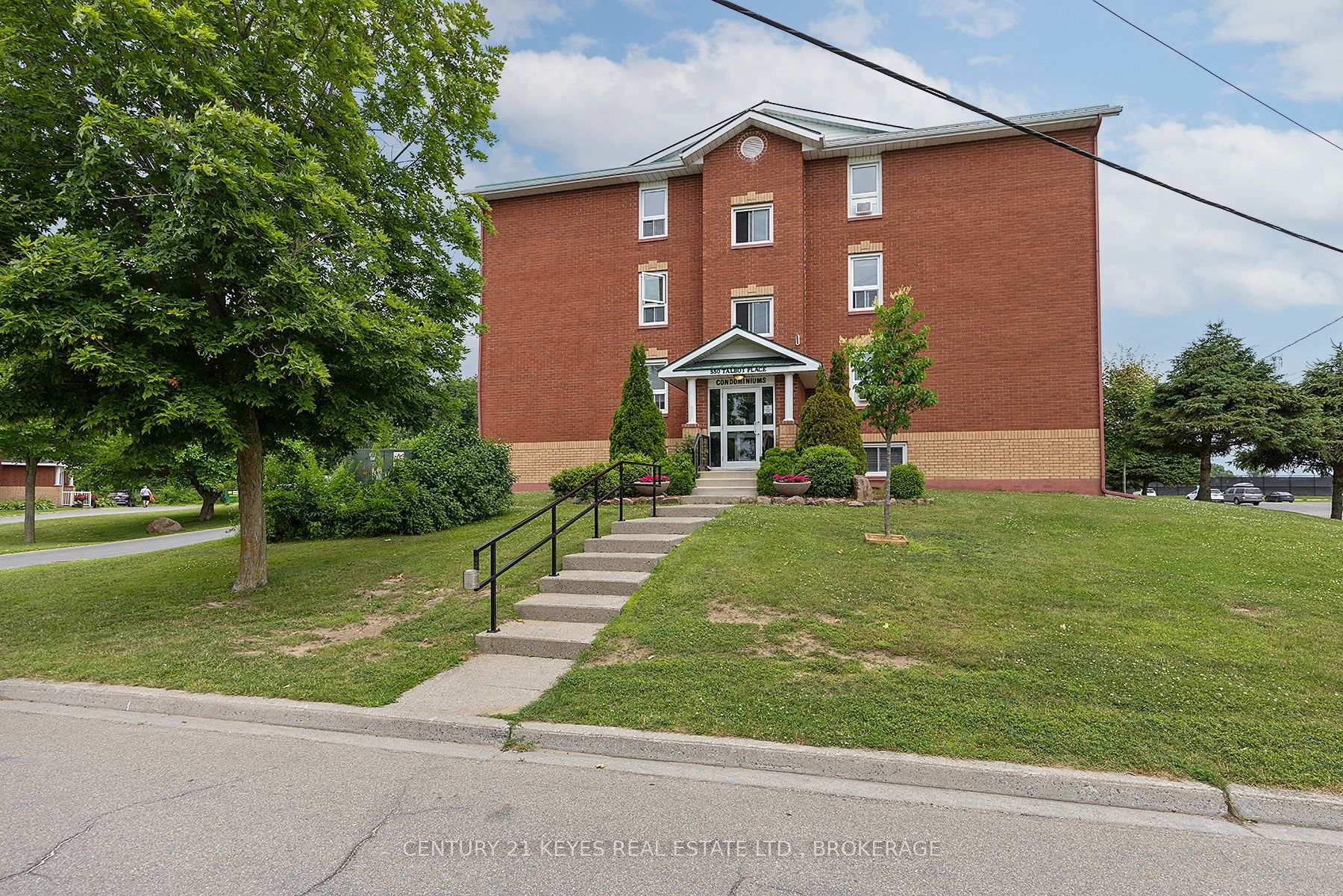 Property Photo:  550 Talbot Place 402  ON K7G 3C6 