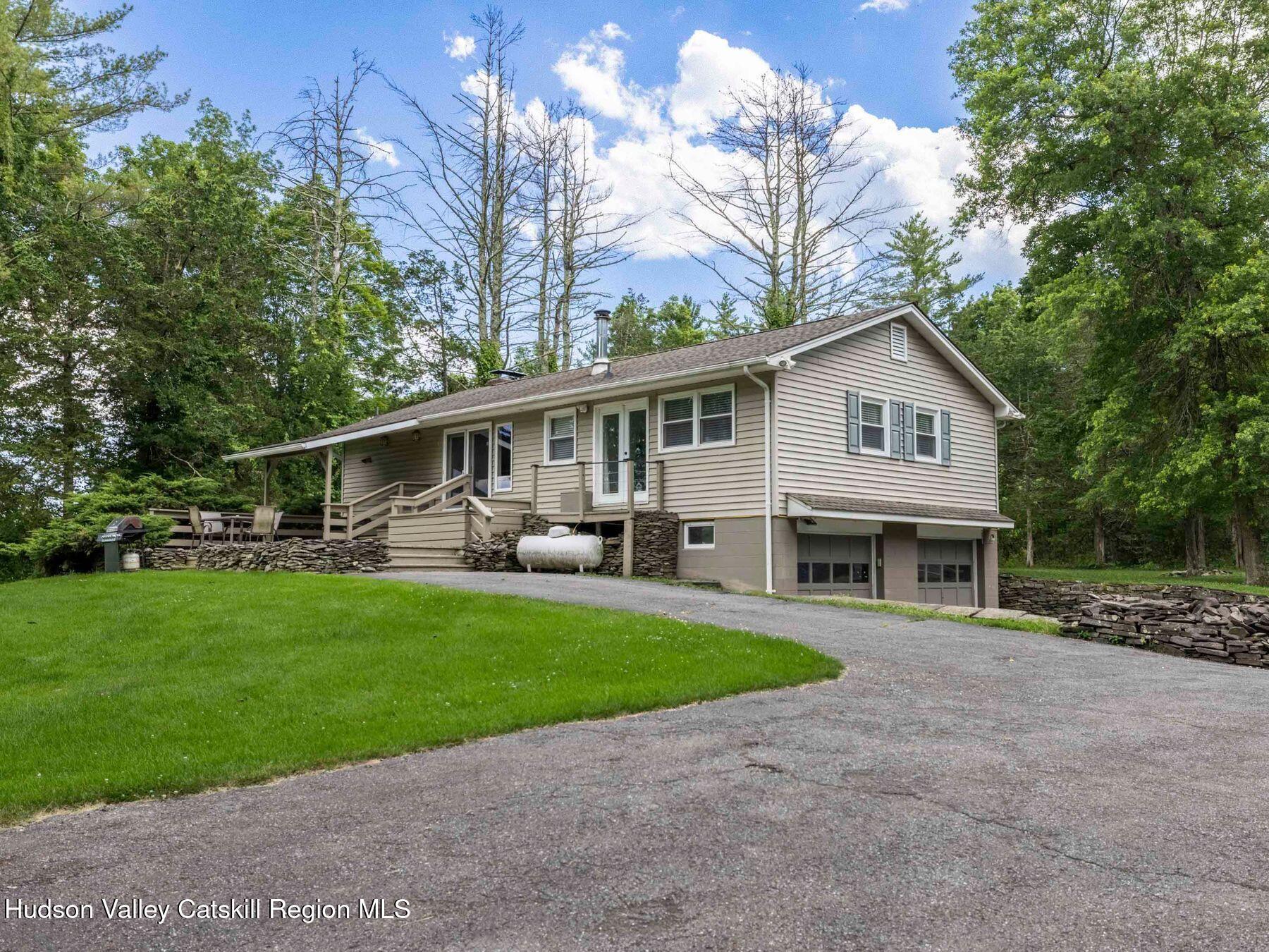 Property Photo: 916 Zena NY 12498