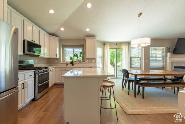 Property Photo: 552 E Sunset Stream Way UT 84020