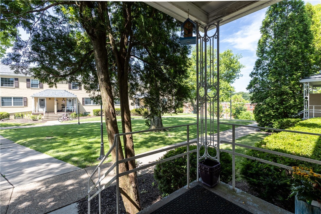Property Photo: 109 Raleigh Ct PA 15237