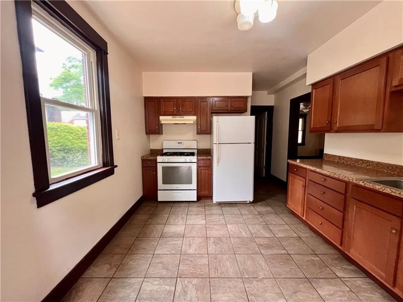 Property Photo: 81 Grant Ave 1 PA 15223