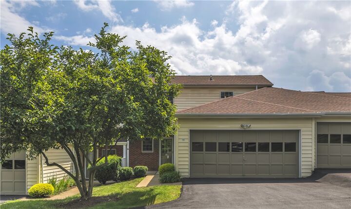 Property Photo: 103 Boxwood Court PA 15317