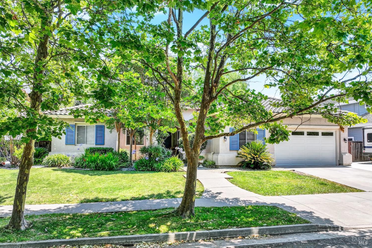 Property Photo: 616 Pavilion Drive CA 94534