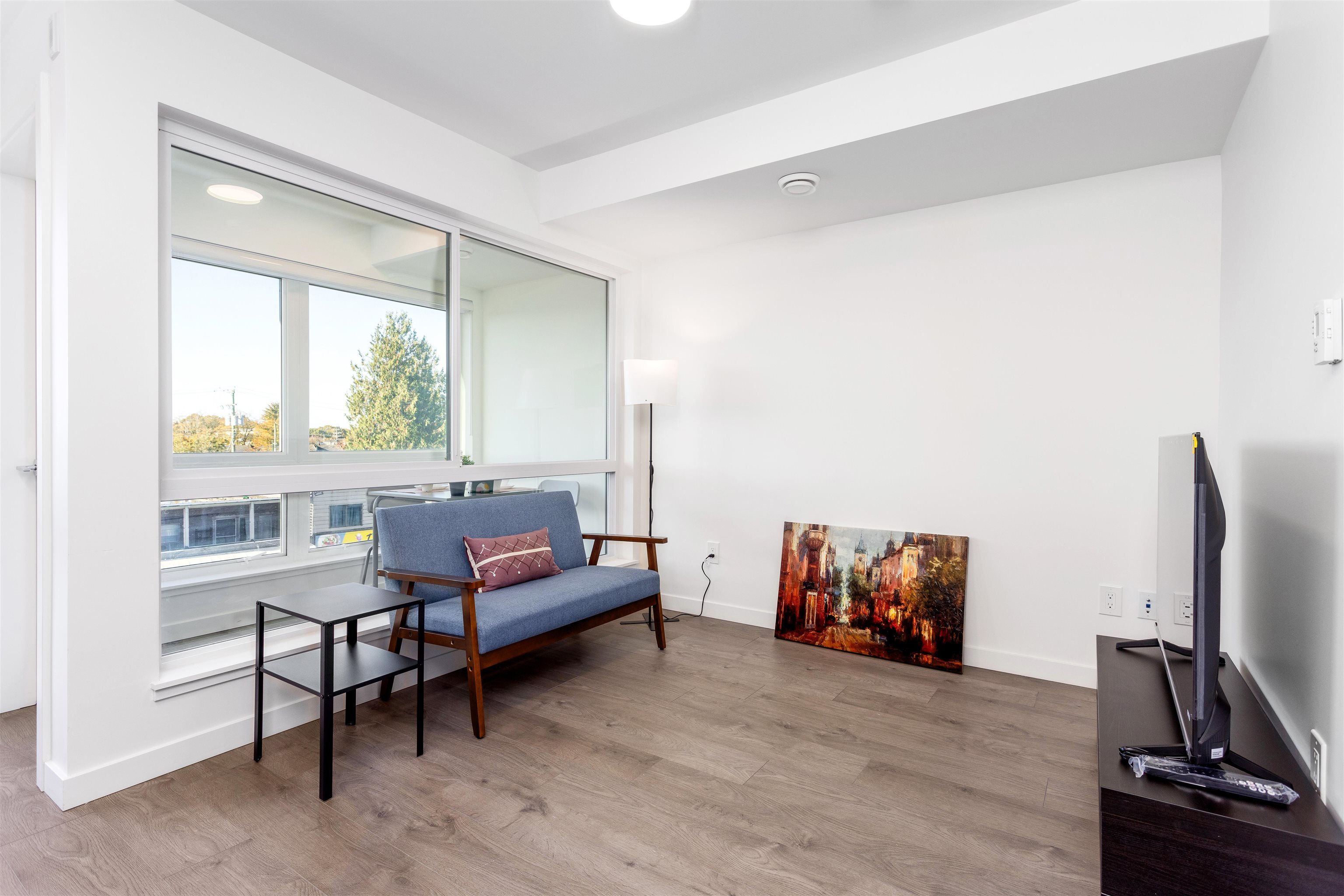 Property Photo:  2551 Kingsway 502  BC V5R 5H3 