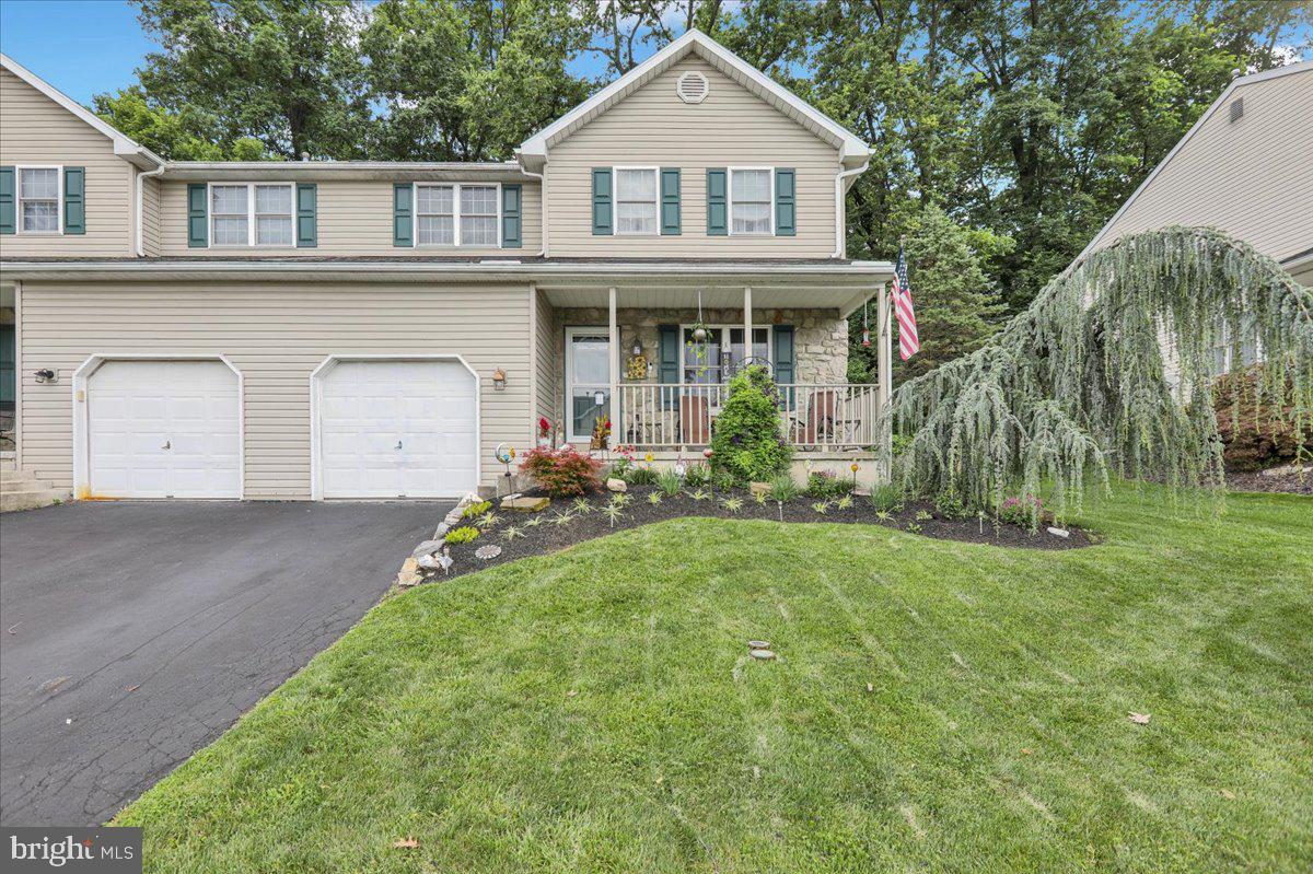 Property Photo: 238 Bainbridge Circle PA 19608