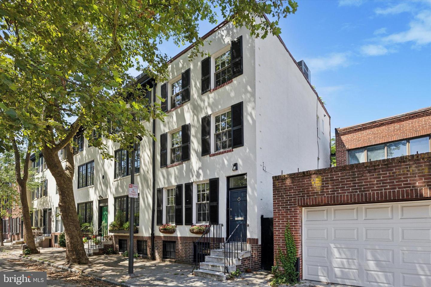 2123 Cypress Street  Philadelphia PA 19103 photo