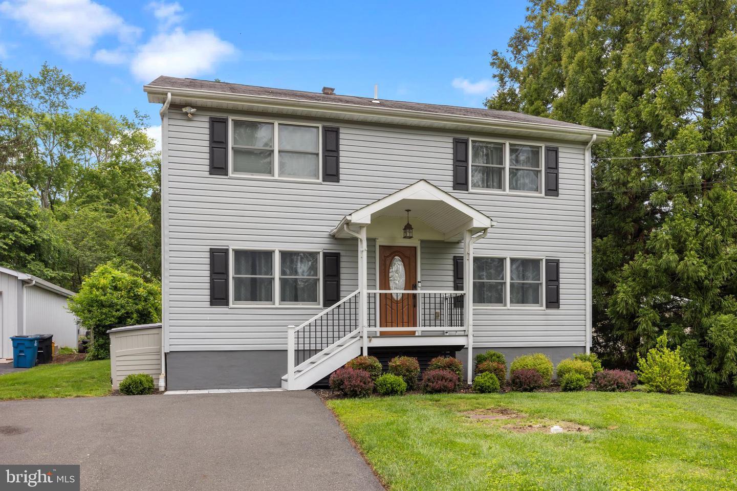 Property Photo: 11 Wildwood Way NJ 08560