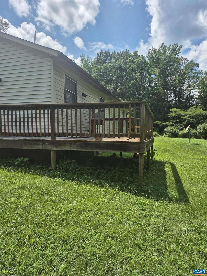 Property Photo: 273 Johnny Hall Rd VA 23117