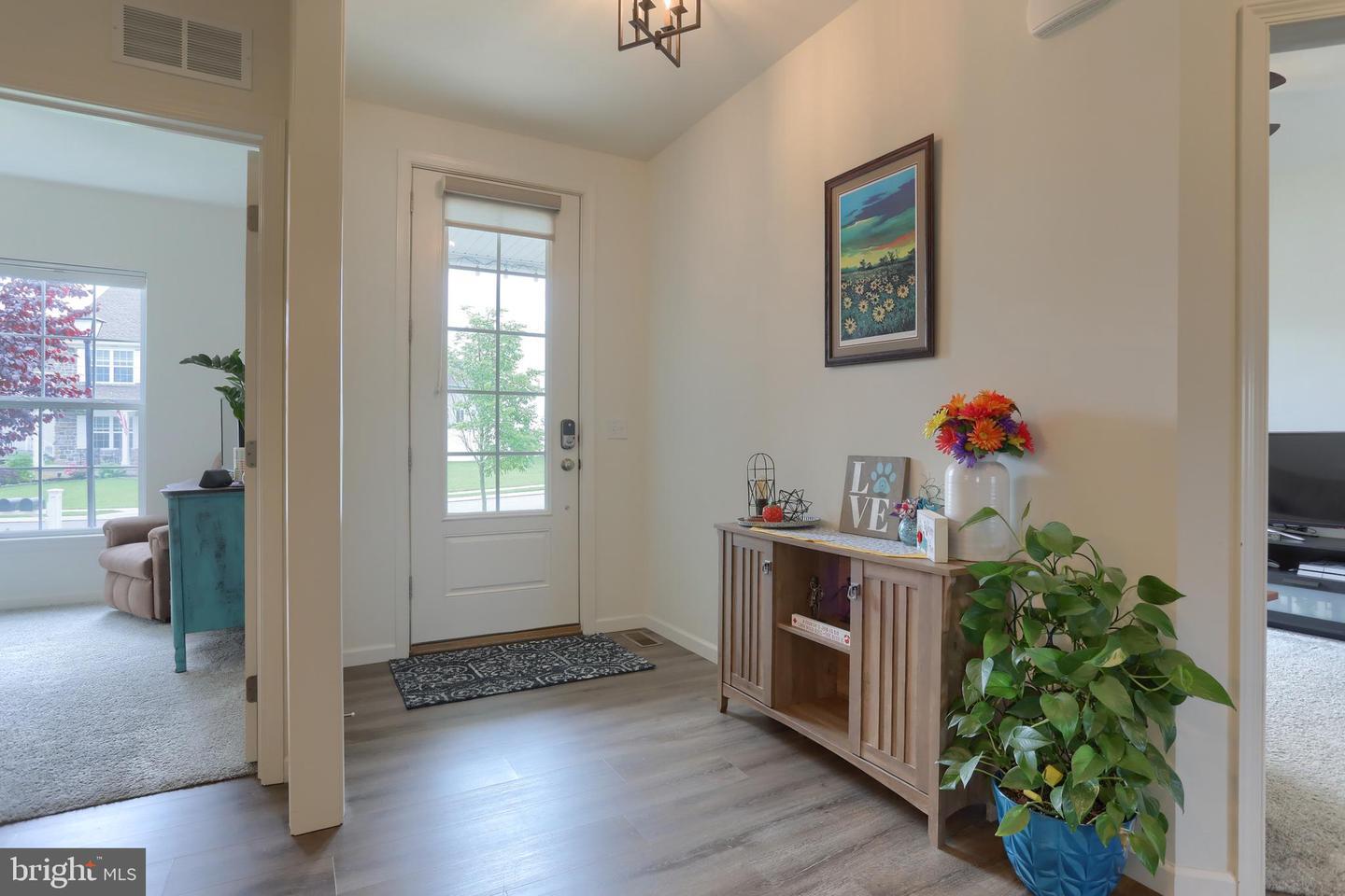 Property Photo: 541 Nottingham Way PA 17003
