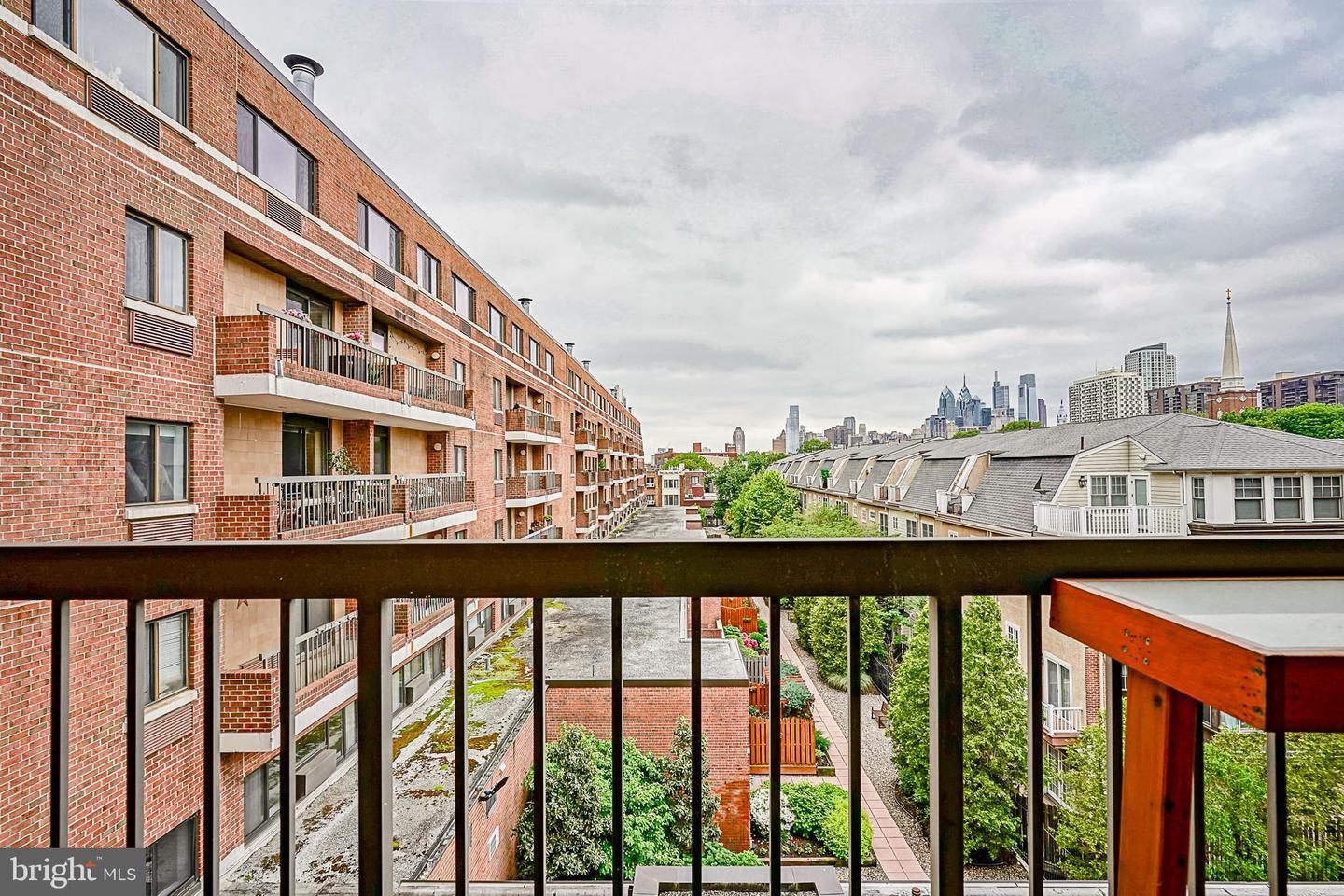 Property Photo:  200 Lombard Street 10 601  PA 19147 