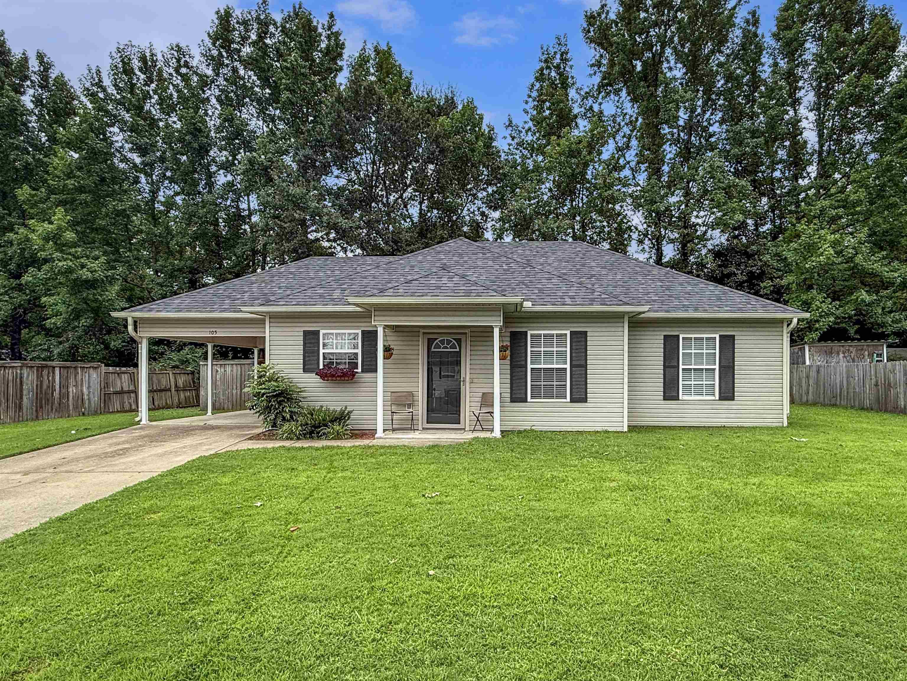 Property Photo: 105 Lucy Lane AR 72176