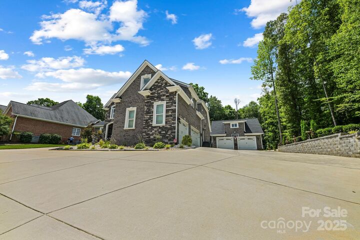 Property Photo: 531 Coman Lane NC 28086